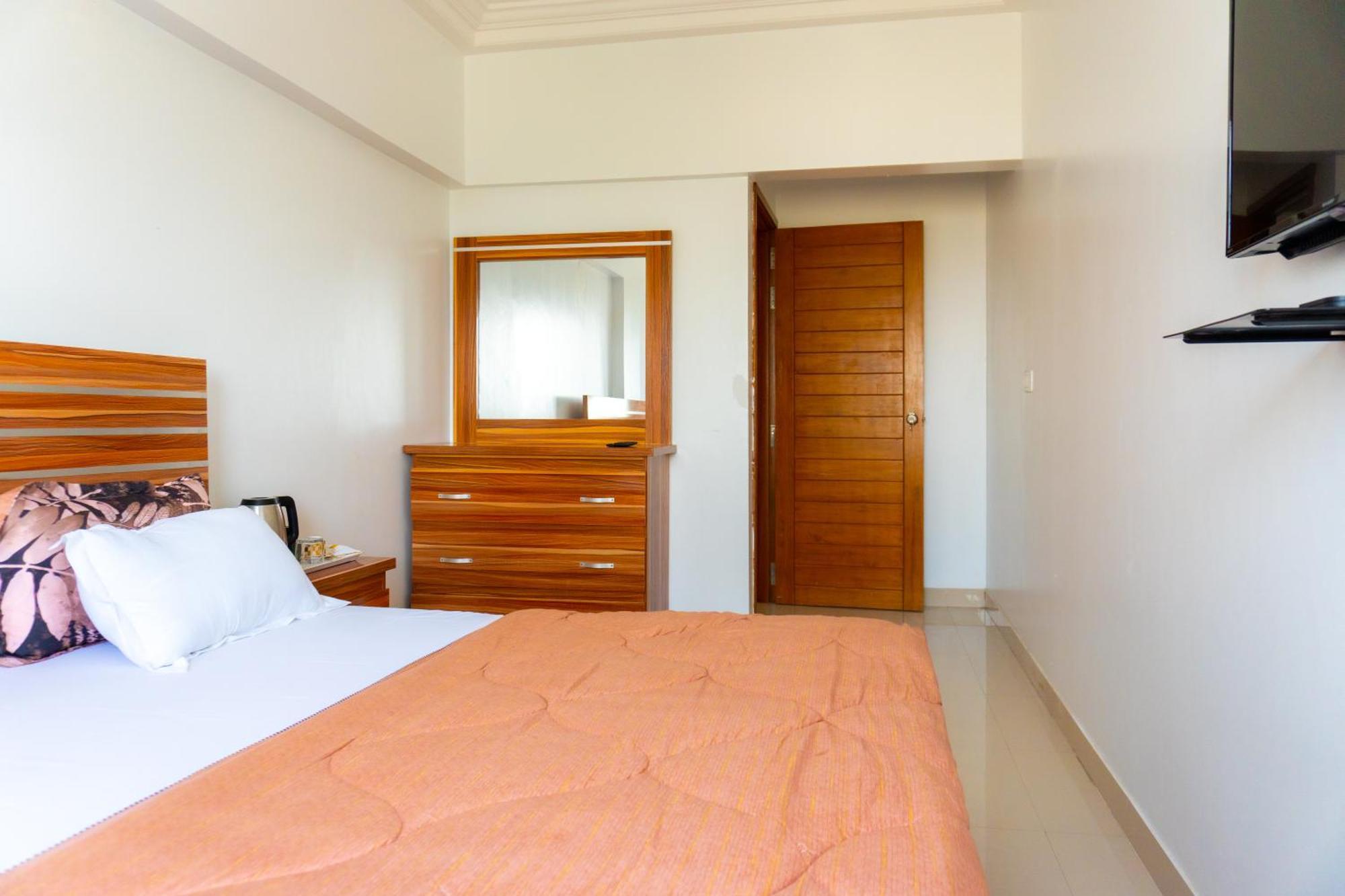 Chambres Meublees Avenue Cheikh Anta Diop Dakar Eksteriør billede