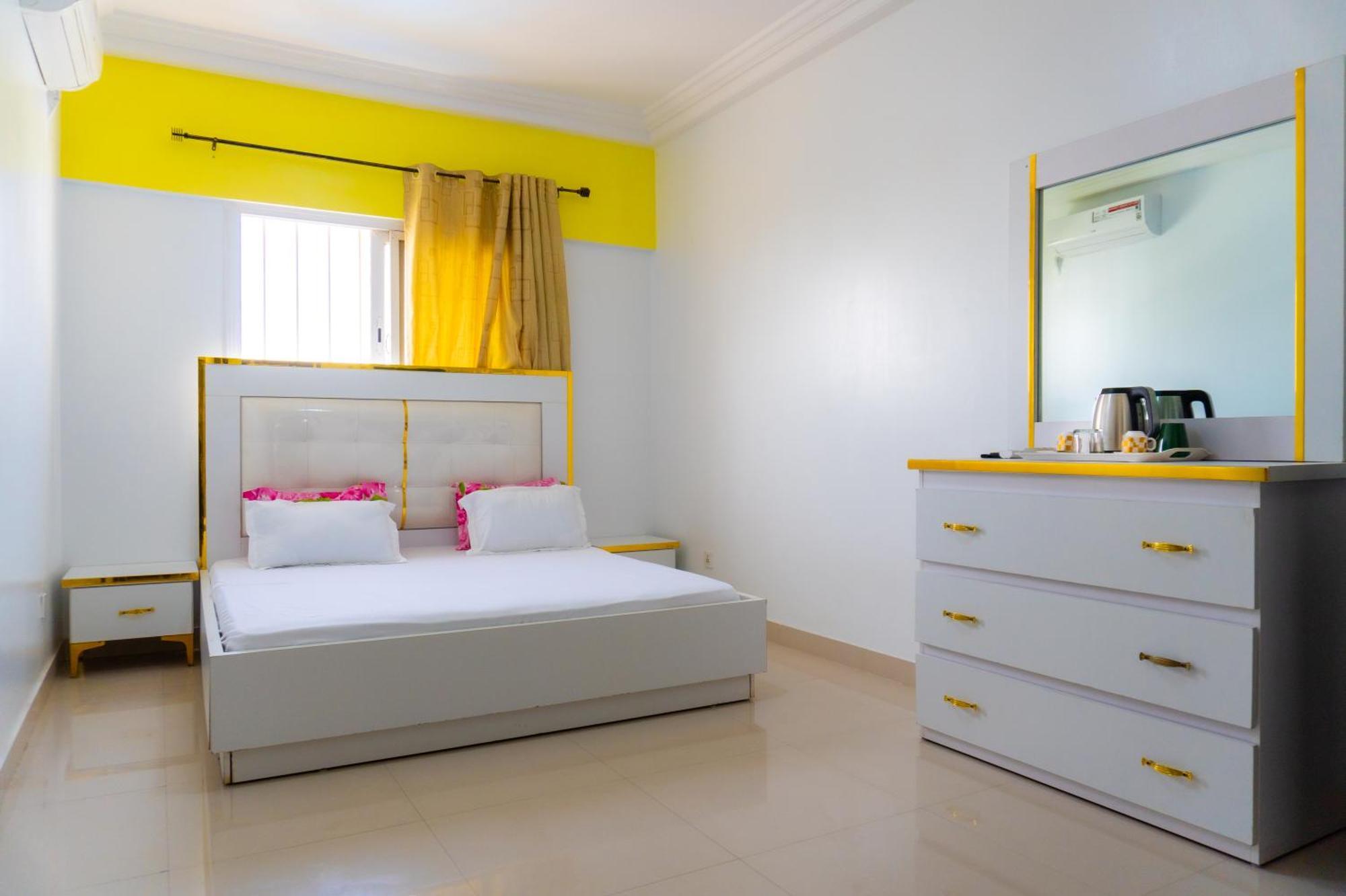 Chambres Meublees Avenue Cheikh Anta Diop Dakar Eksteriør billede